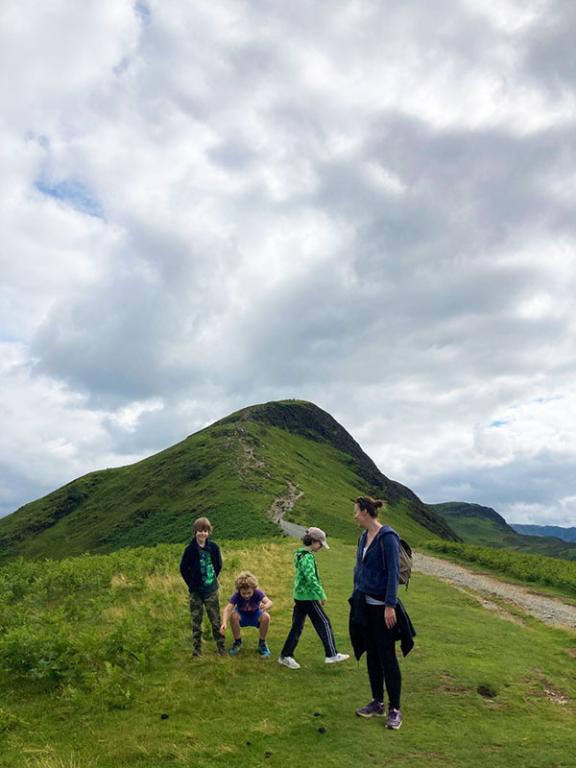 Family-mountain-walking